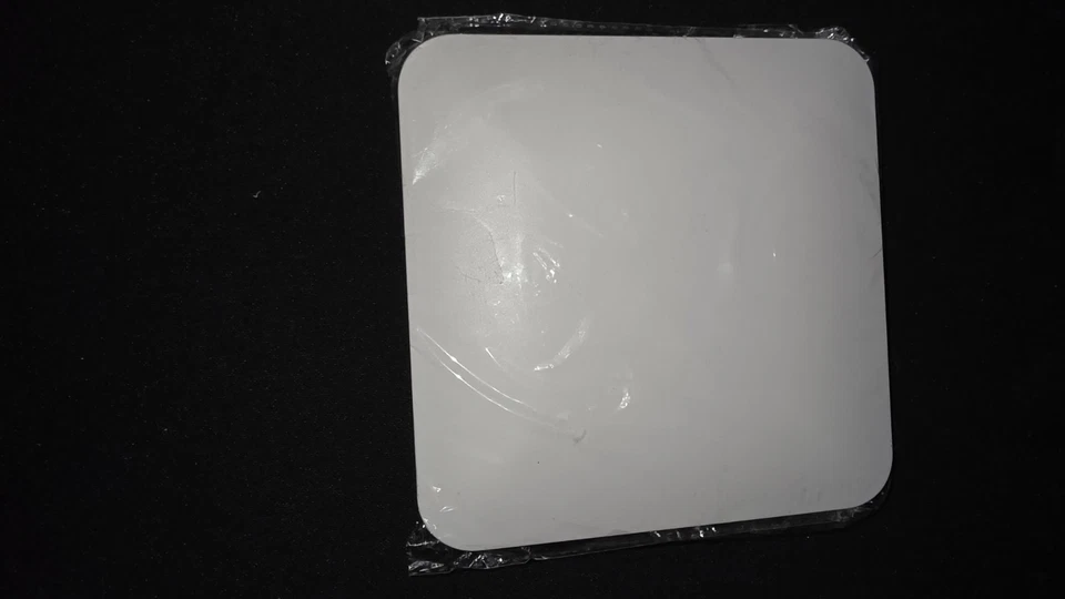 Luxul XAP-310 300n high power wireless low profile access point - Image 2 of 3