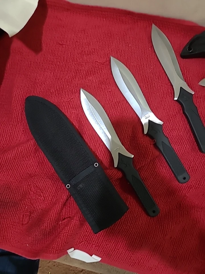 Colt Triple Knives Vintage Lot - Image 4 of 4