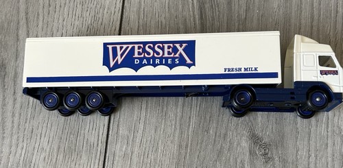 LLEDO PROMOVERS - VOLVO FH12 ARTICULATED TRUCK - WESSEX DAIRIES - Model PM119 - Picture 2 of 11