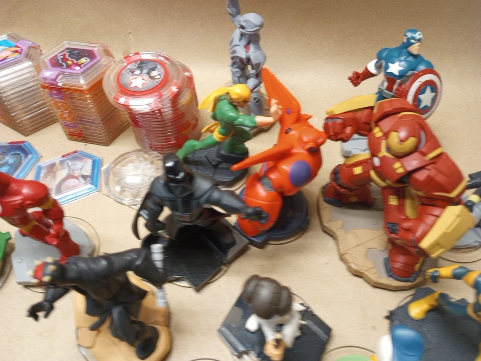 Disney Infinity Lot of 86 (Figurines, Base, Xbox360 Game) Superhero, Star Wars + - Image 4 of 4