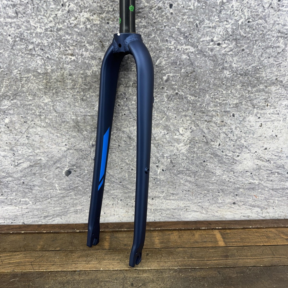 700c Fork 1 1/8 Threadless Caliper Disc Brake QR Blue Hybrid