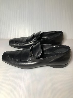 AUTHENTIC-PRADA MENS BLK LEATHER LOAFERS PLAQUE LOGO SIZE 7  display picture 1