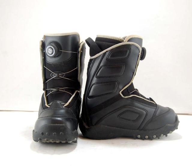 snowboard boots with boa system