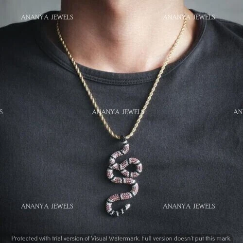 Colgante serpiente Gucci rubí simulado corte redondo de 2,00 quilates enchapado en oro amarillo de 14 quilates para hombre Foto 4 de 4