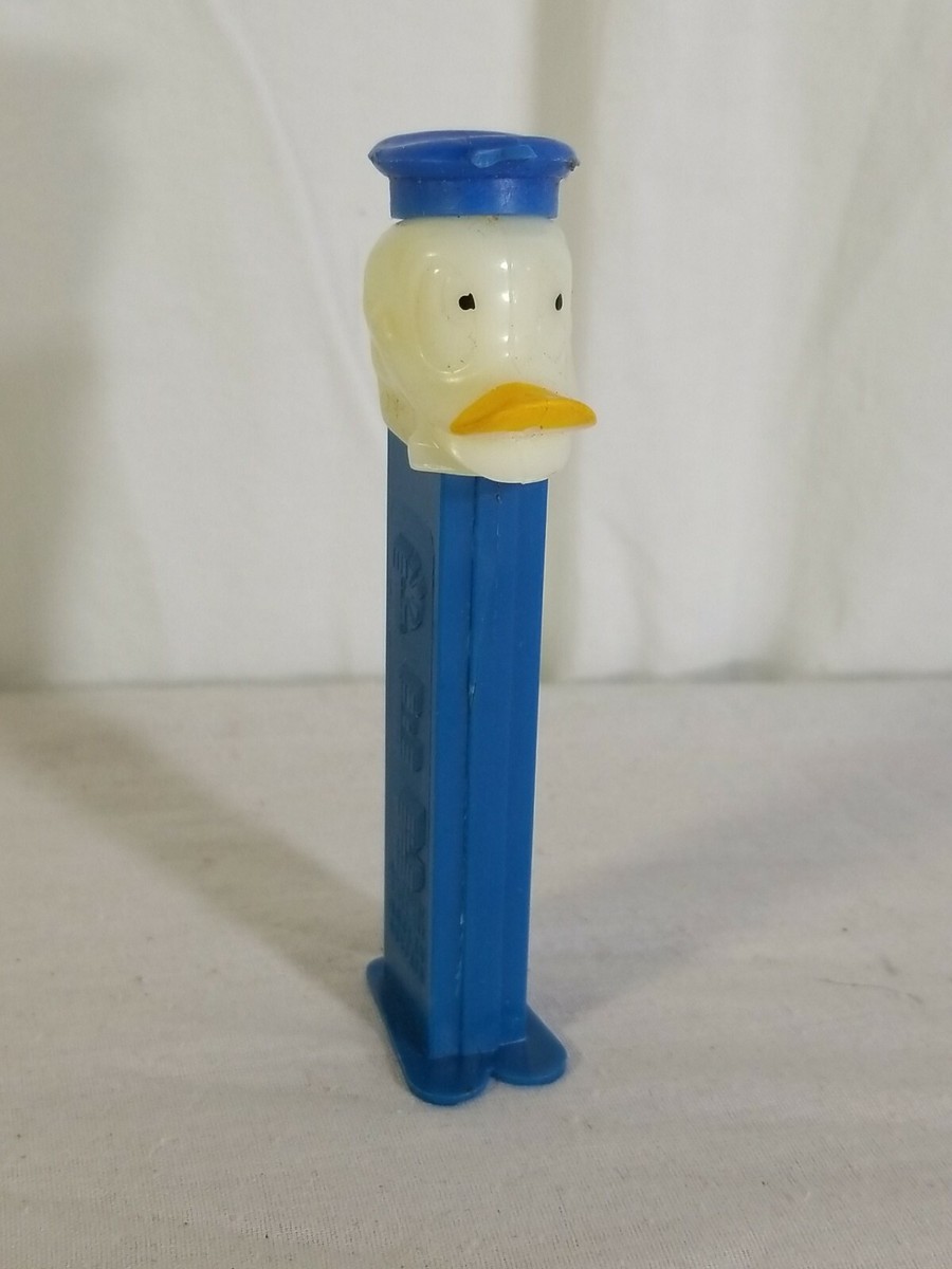 Vintage PEZ 1960's Austria Walt Disney Donald Duck Candy Dispenser