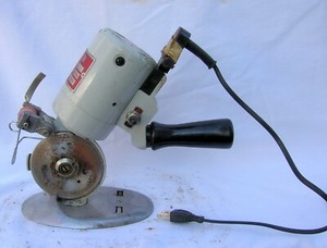 SENGER MODEL L90-1 FABRIC CUTTING MACHINE - BEST OFFER - 13 OF 17