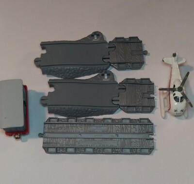 Thomas Take Along Diecast Movie Car and Harold 2002-3 Five Tracks And Roads