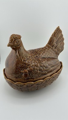 vintage Portmeirion ''Hen on Nest'' storage dish, designed by Susan Williams-Ellis