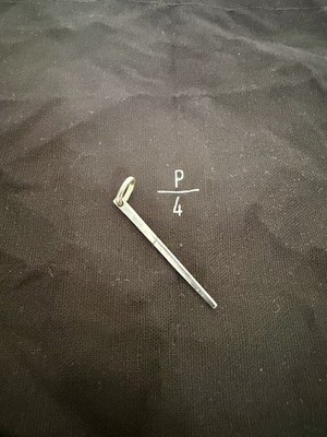 Teile von vier Mini Spike Anhänger, Messing mit Silberplatte