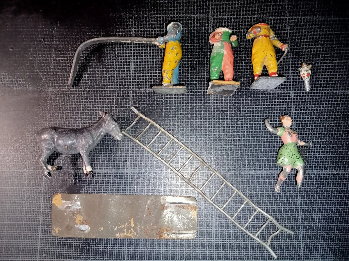 Petits soldats dioramas CBG Mignot en plomb peint
