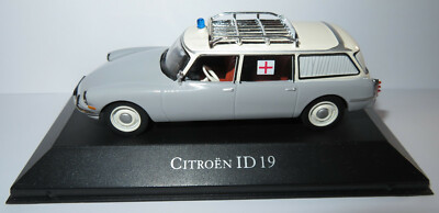 AU JOUET PARISIEN: Norev Modèle n° 40 Citroën Break ID19 Ambulance