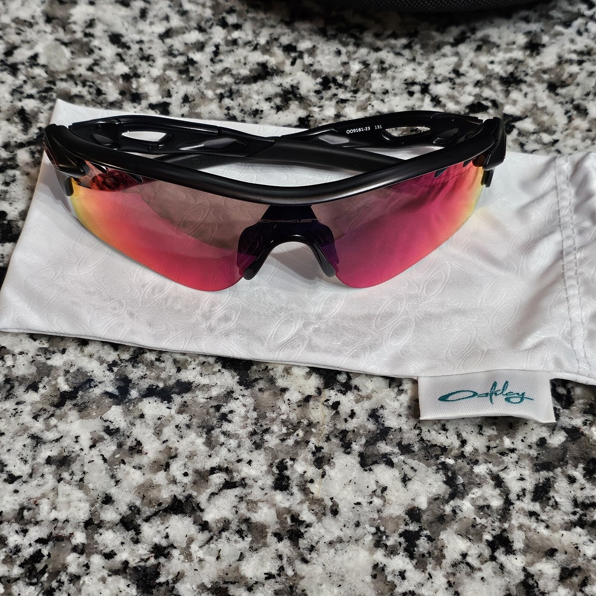 Oakley OO9181-23 Radar Lock Shield Sunglasses Black w/ Case Pouch