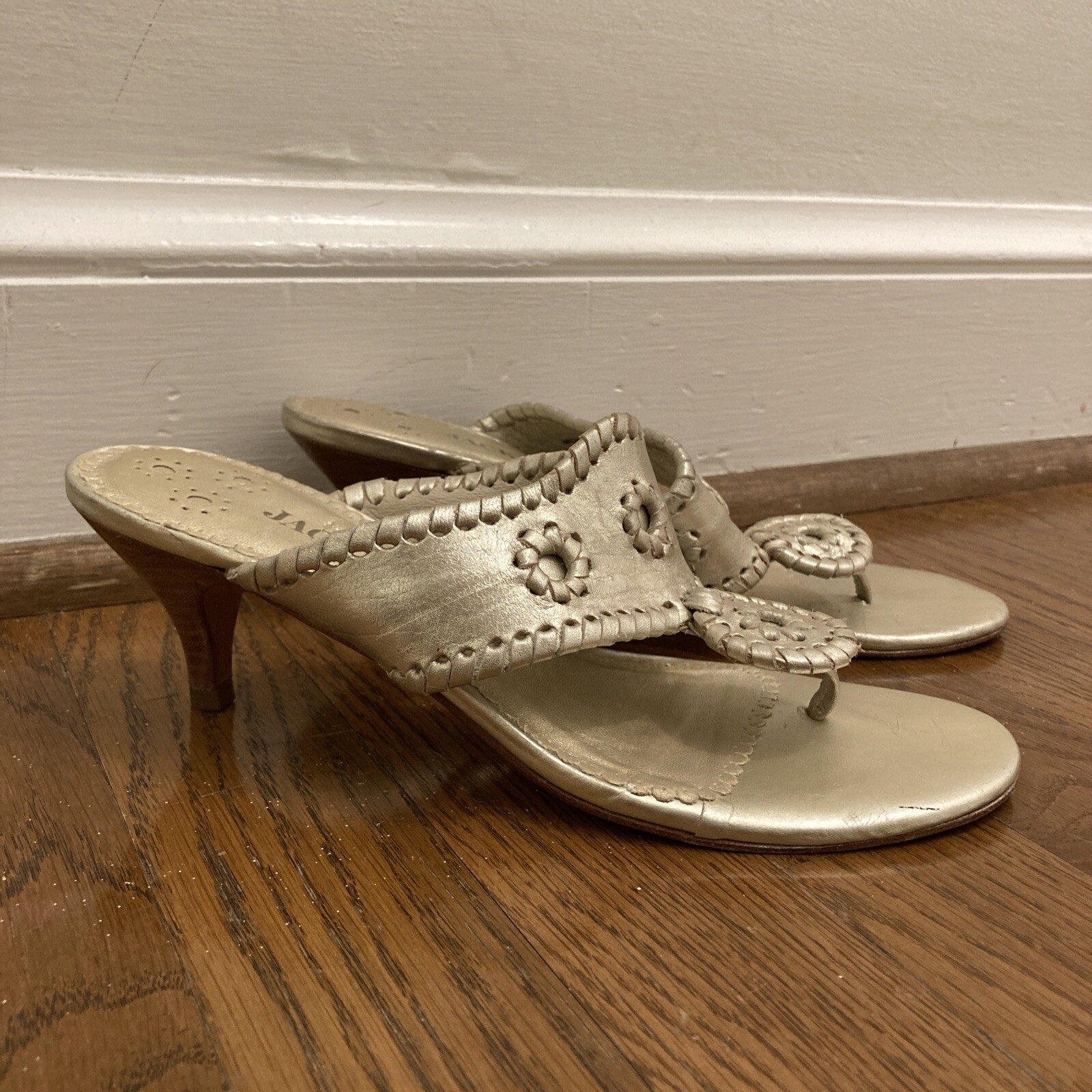 Jack Rogers Women's Classic Metallic Platinum Maggie Kitten Heel Sandals  Size 6 | eBay
