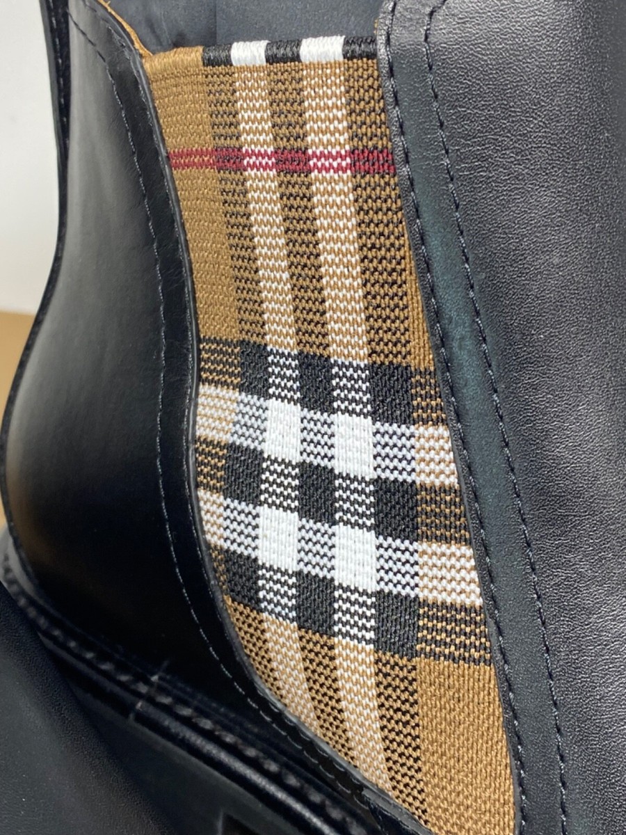 $950 Mens Burberry $950 Mens Burberry