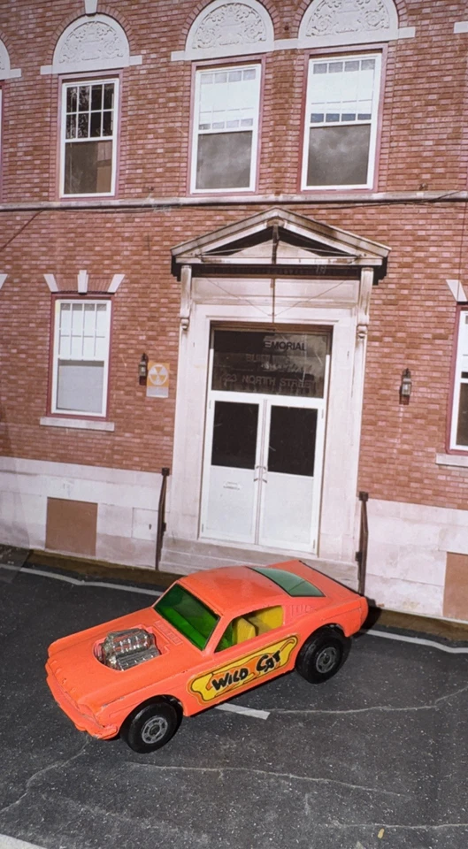 Ford Mustang Wildcat Dragster 1970 Matchbox con remolque enganche motor capó Foto 2 de 4