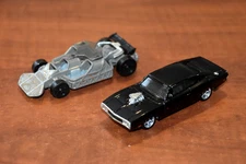 Mattel 2016 Fast & Furious FF001 '70 Dodge Charger / FF002 Flip Car Vire O Carro