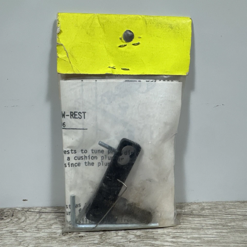 Freddie's Pacesetter Matchmaker Plunger Arrow Rest AR300CP Left or Right Hand - Image 4 of 4