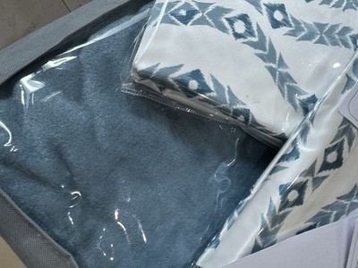 GINGERLILY LONDON 100% SILK BISCUIT BLANKET PETROL BLUE 95 x95  SOFT BNIP $500