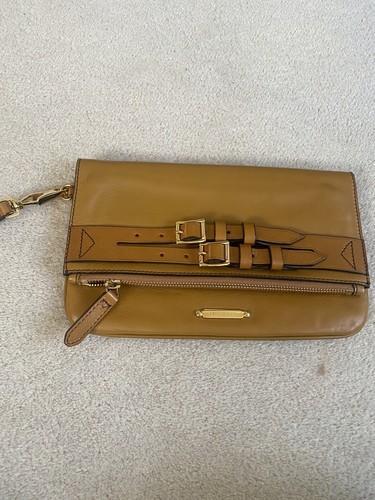 burberry wrist bag
