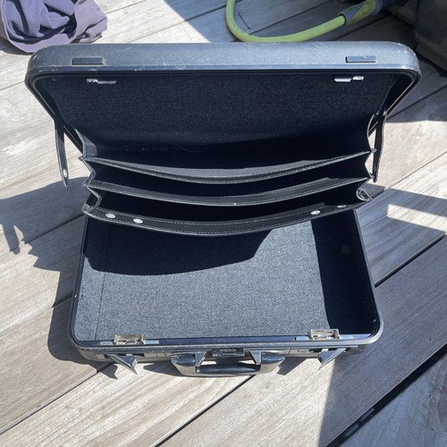 Slim Aluminum Attaché (ATT) | Zero Halliburton