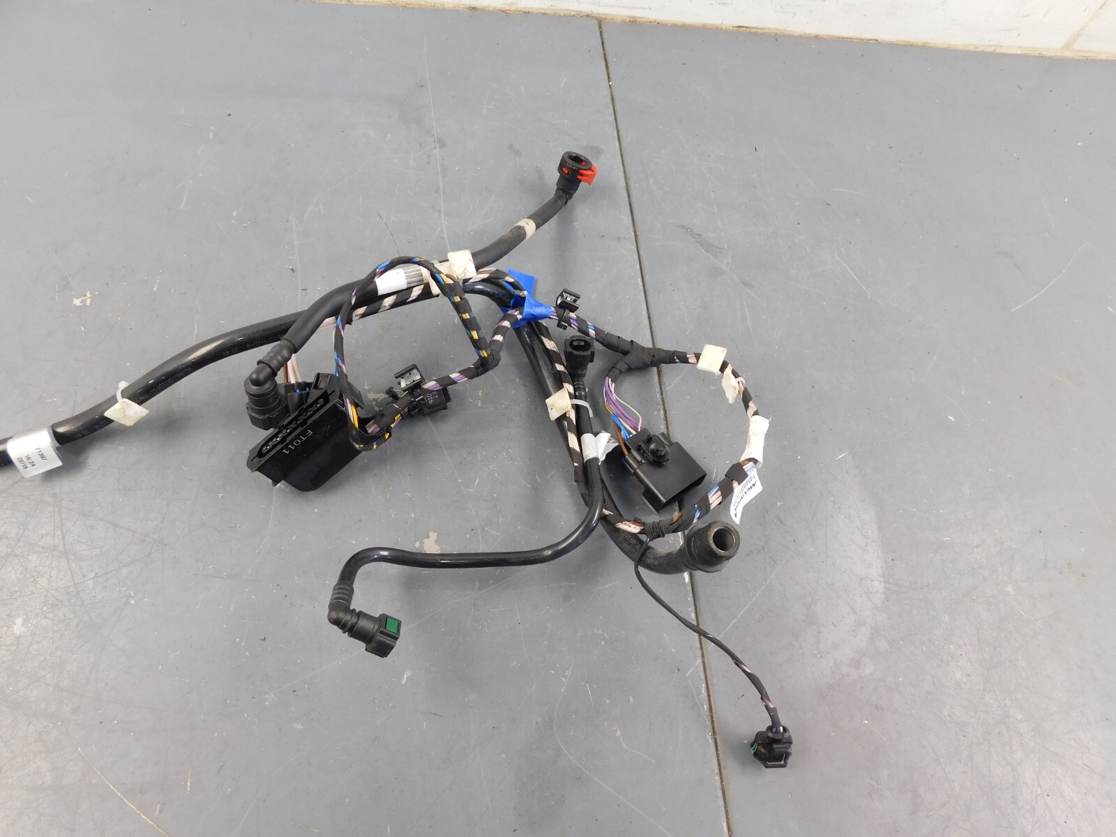 2020 19 21 22 McLaren GT  Fuel Tank Cell Controller Harness #0126 X3