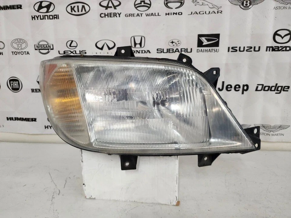 Faro halógeno Mercedes Benz Sprinter 2003-2006 completo OEM - ajuste derecho Foto 3 de 4