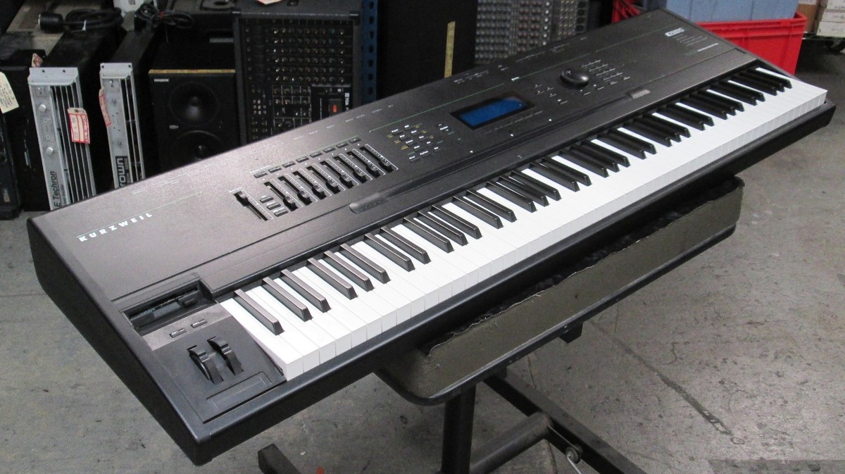 KURZWEIL K2500XS 88-Key Digital Workstation Synthesizer Pro