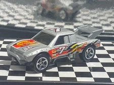 1/64 HOT WHEELS MATTLE 1998 CRASHERS 360 OFF ROAD TRUCK #7 SILVER M27