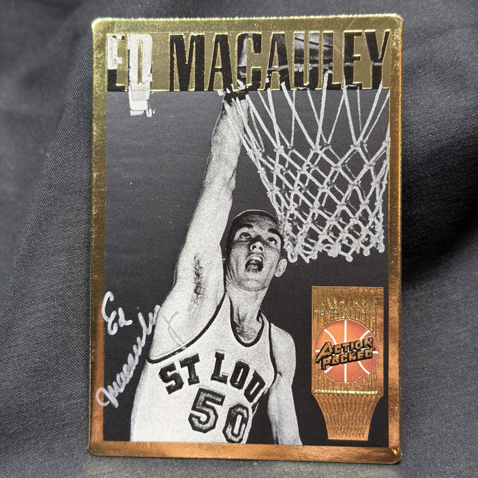 🔥1994 1995 Action Packed Hall of Fame Ed Macauley 🔥 Signed Auto Card
