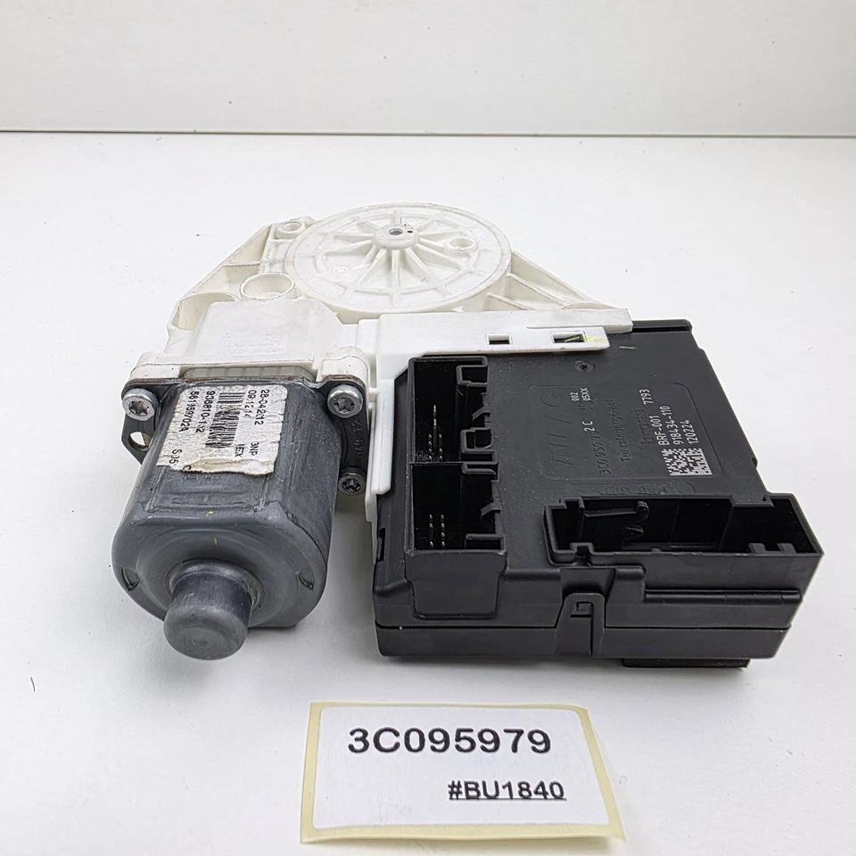 Мотор регулятора окна передней двери 2011-2014 Volkswagen Passat B7 3C095979 - Изображение 4 из 4