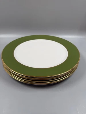 Set of Six Elegant Royal Crown Derby Green Service Chargers - Image 1 of 4
