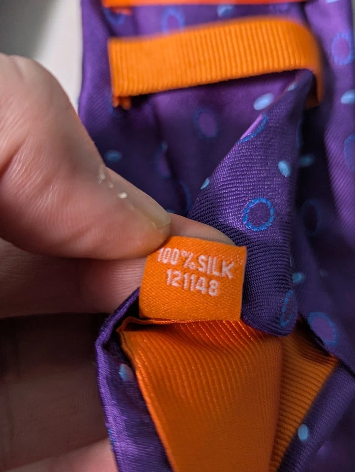 Corbata geométrica Tallia púrpura y azul para hombre 100 % seda Foto 3 de 4