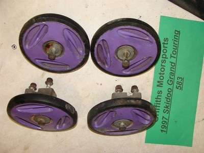 1997 SKIDOO Grand Touring 583 set 4 bogie wheels mount oem idle bracket purple