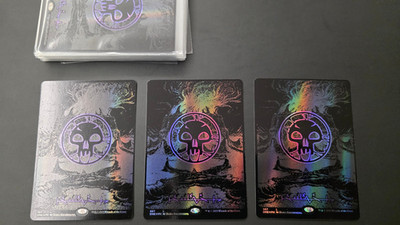 MTG Swamp 367 Full Art Oil Slick Foil - Phyrexia: All Will Be One