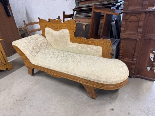 Antique Oak Fainting Couch 68”x35”x14” Local Pick Up