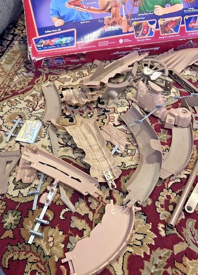 Disney Pixar Cars Radiator Springs Mountain Challenge Playset 40+ pieces - Image 4 of 4