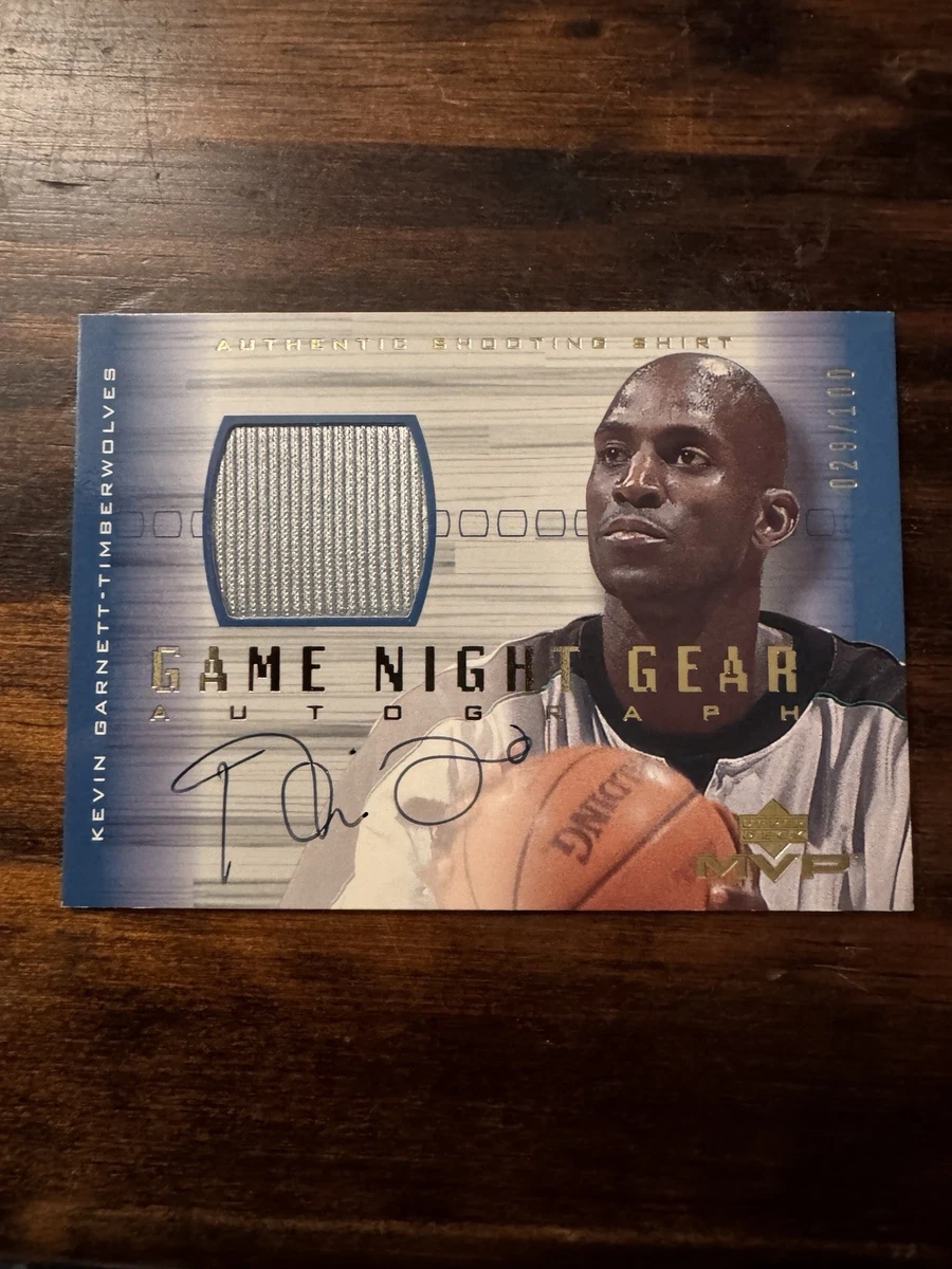Kevin Garnett Basketball Autographed Sports Trading Cards