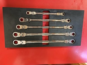 EZ-Red Xtra Long Metric Double Flex Non Reversible Rachet Wrench in foam