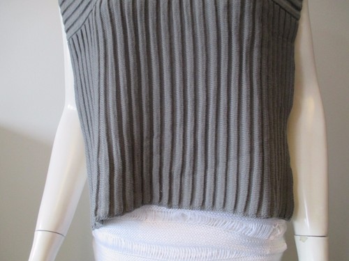 MOTORETA SPAIN Kids Girls Embossed Merino Wool Blend Poncho Sweater S $112 - Picture 4 of 8