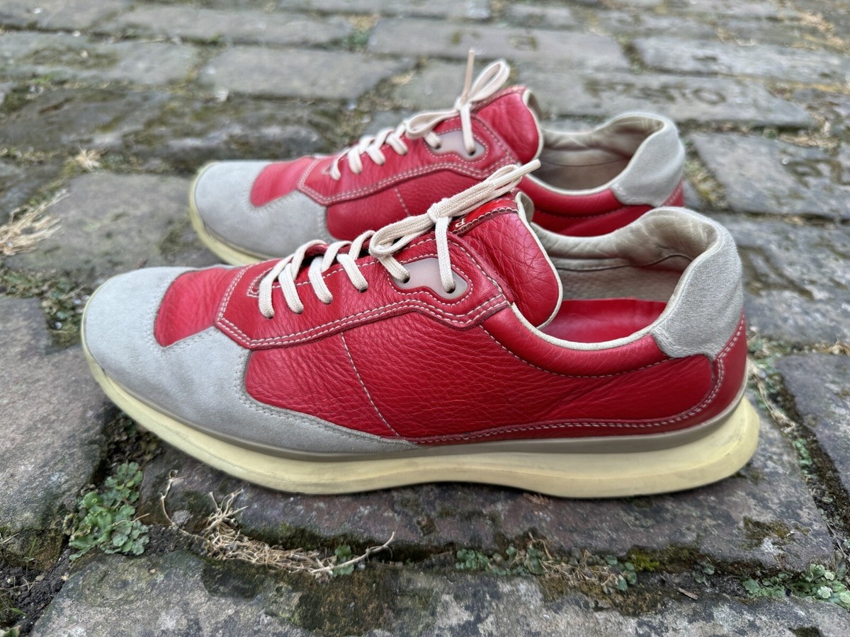 靴 PRADA vintage leather shoes S/S 2002 Prada Sneakers Vintage Slip on Toggle Linea Rossa
