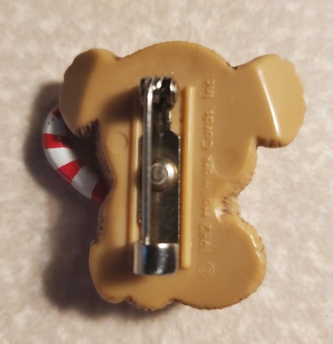 Vintage Hallmark 1982 Christmas Koala Bear with Candy Cane Pin! - Imagen 2 de 2