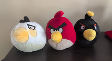 Set of 3 Angry Birds Plush Red White Black 5  2010 Commonwealth Toy No Sound