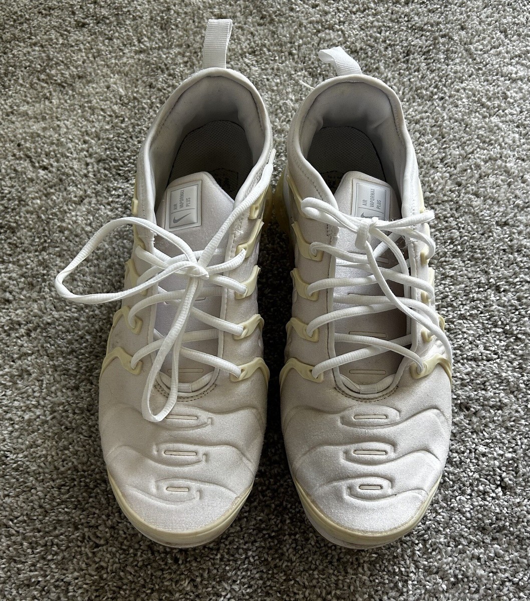 Nike Air Vapormax Plus Triple White Pure Platinum Grey Sneakers Shoe Men Size 12 Nike Air Vapormax Plus Triple White Platinum Shoes 924453  main image 4
