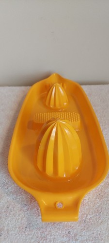 HUTZLER VTG ORANGE PLASTIC HANDHELD TWIN CITRUS JUICE SQUEEZER JUICER 1970 #55 - Imagen 5 de 8