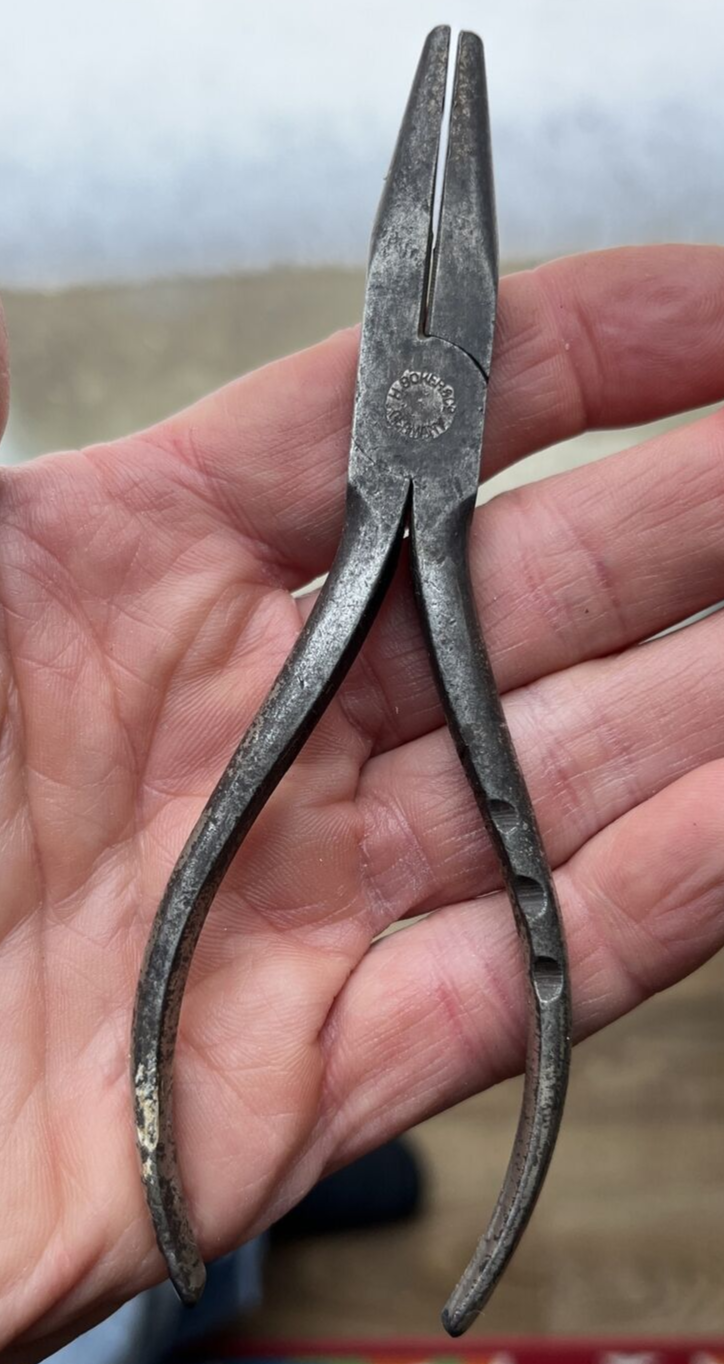 Estate Sale 16 Antique/Vintage Pliers Mixed Tool Lot Vintage Pliers