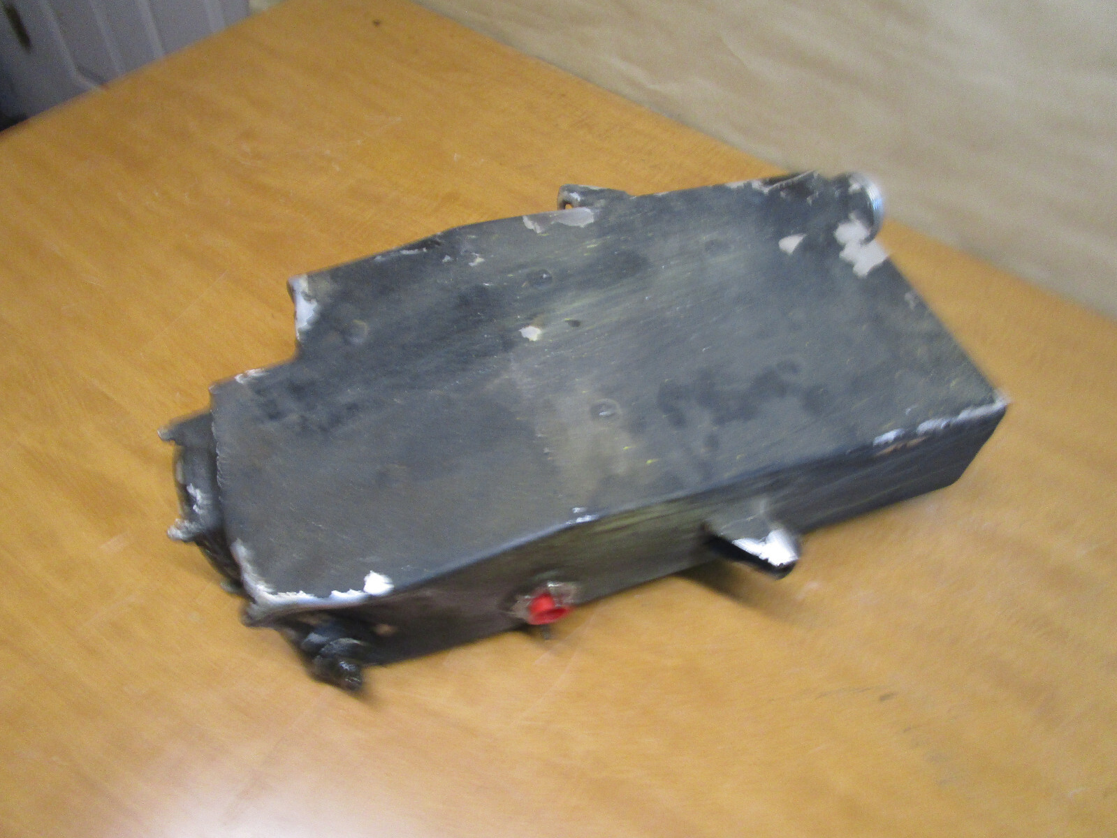 Ferrari 348 - Oil Tank -Dents-P/N 136428