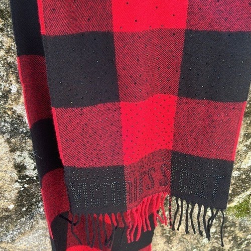 Victoria’s Secret Rhinestone Red + Black Buffalo Plaid Scarf Sparkle Winter - Picture 9 of 10