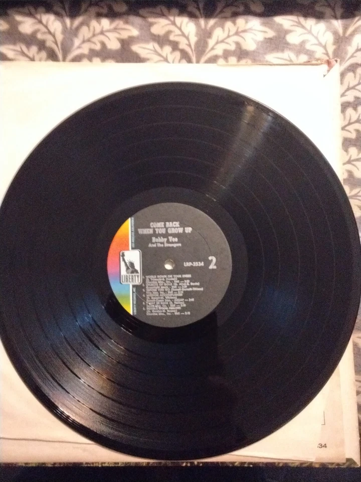 BOBBY VEE 'COME BACK WHEN YOU GROW UP ' VINYL LP 1967 (UNITED STATES) - Image 4 of 4