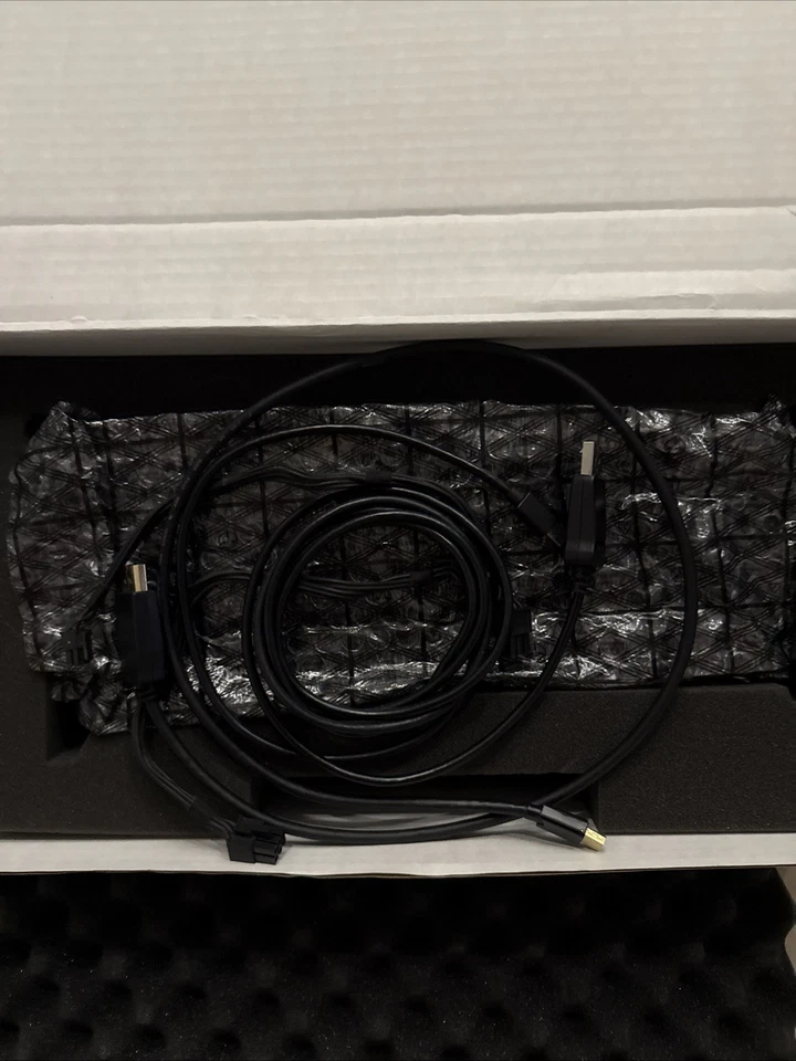 Apple ATI Radeon HD 5770 1GB GDDR5 128-Bit PCI Express 2.0 x16 VideoGraphicsCard - Image 2 of 2