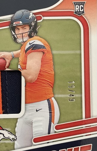 Holograma Panini Absolute Rookie Materials 2024 plateado #ARM-BNX Bo Nix 19/49 radiocontrol - Imagen 3 de 3